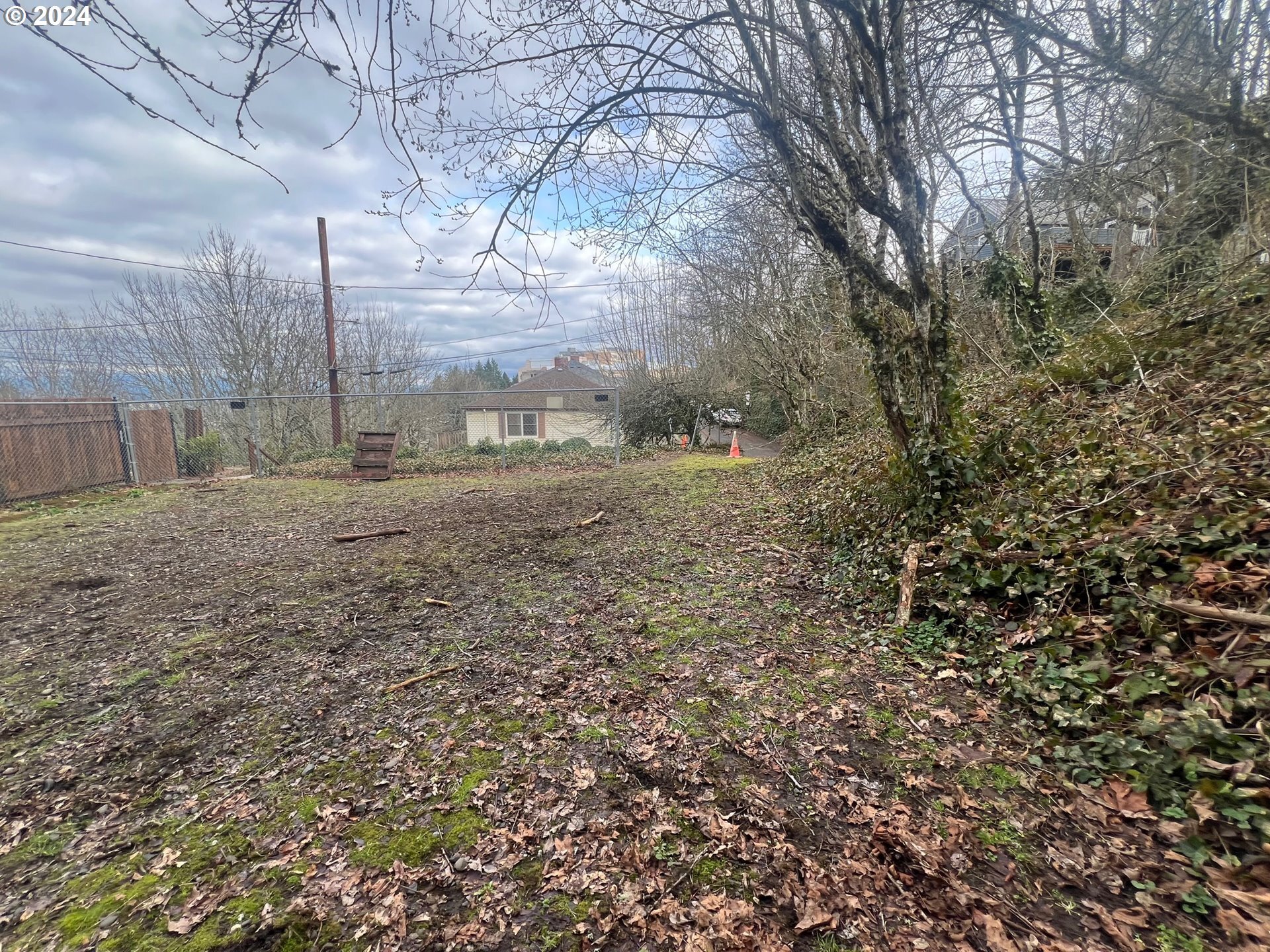 Property Photo:  3035 SW 11th Ave  OR 97239 