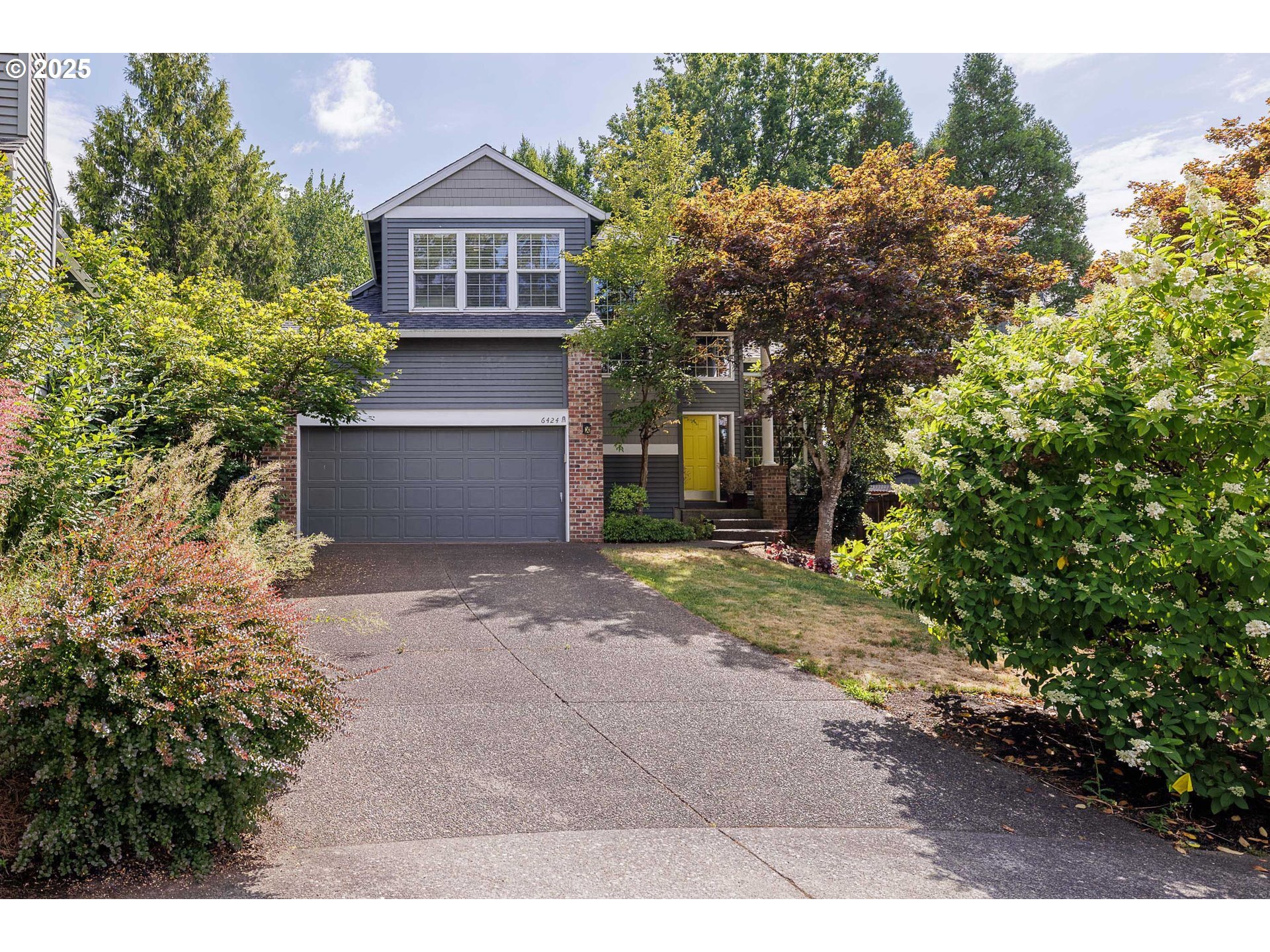 Property Photo:  6424 SW Flower St  OR 97221 