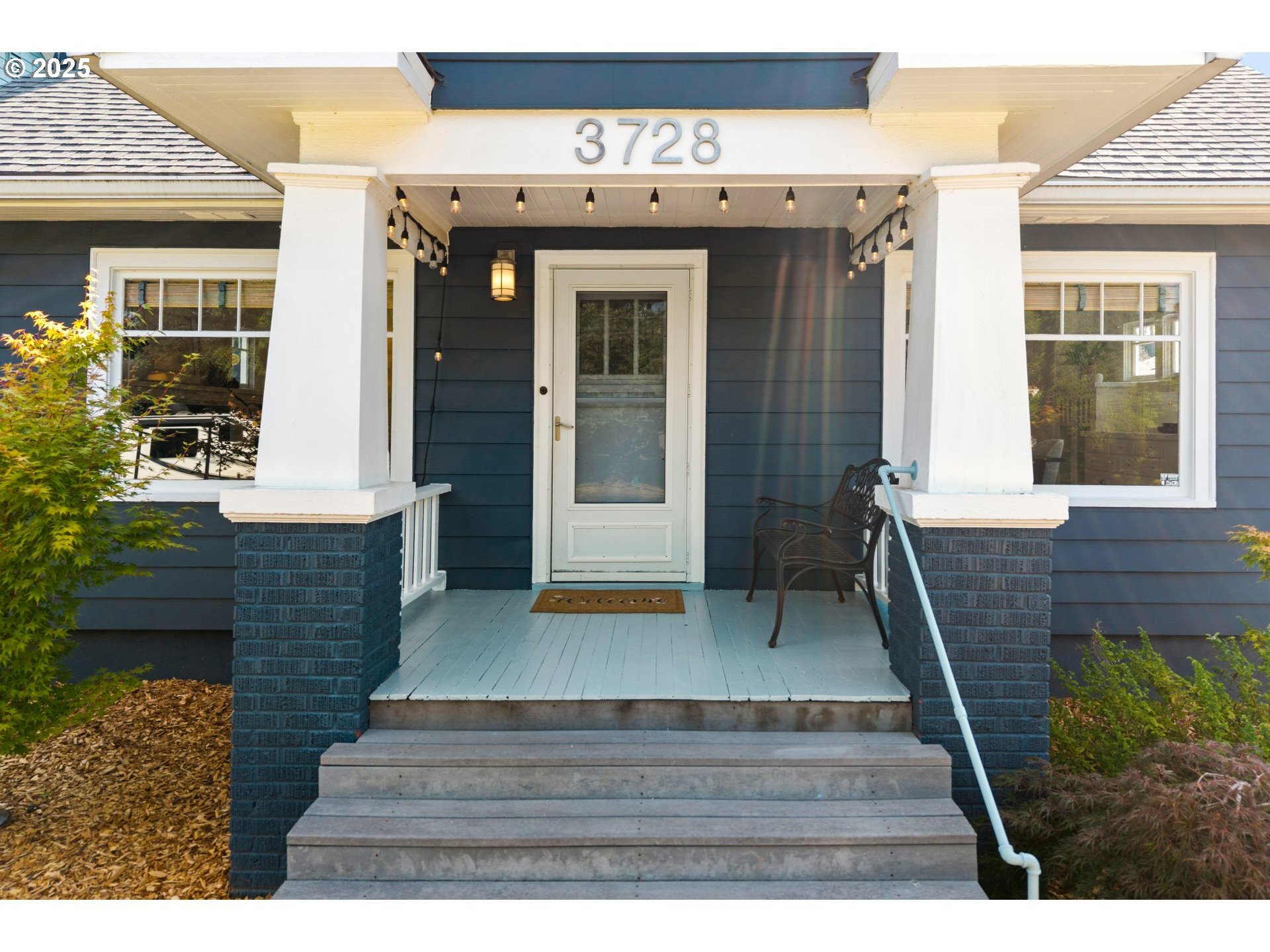 Property Photo: 3728 NE 17th Ave OR 97212