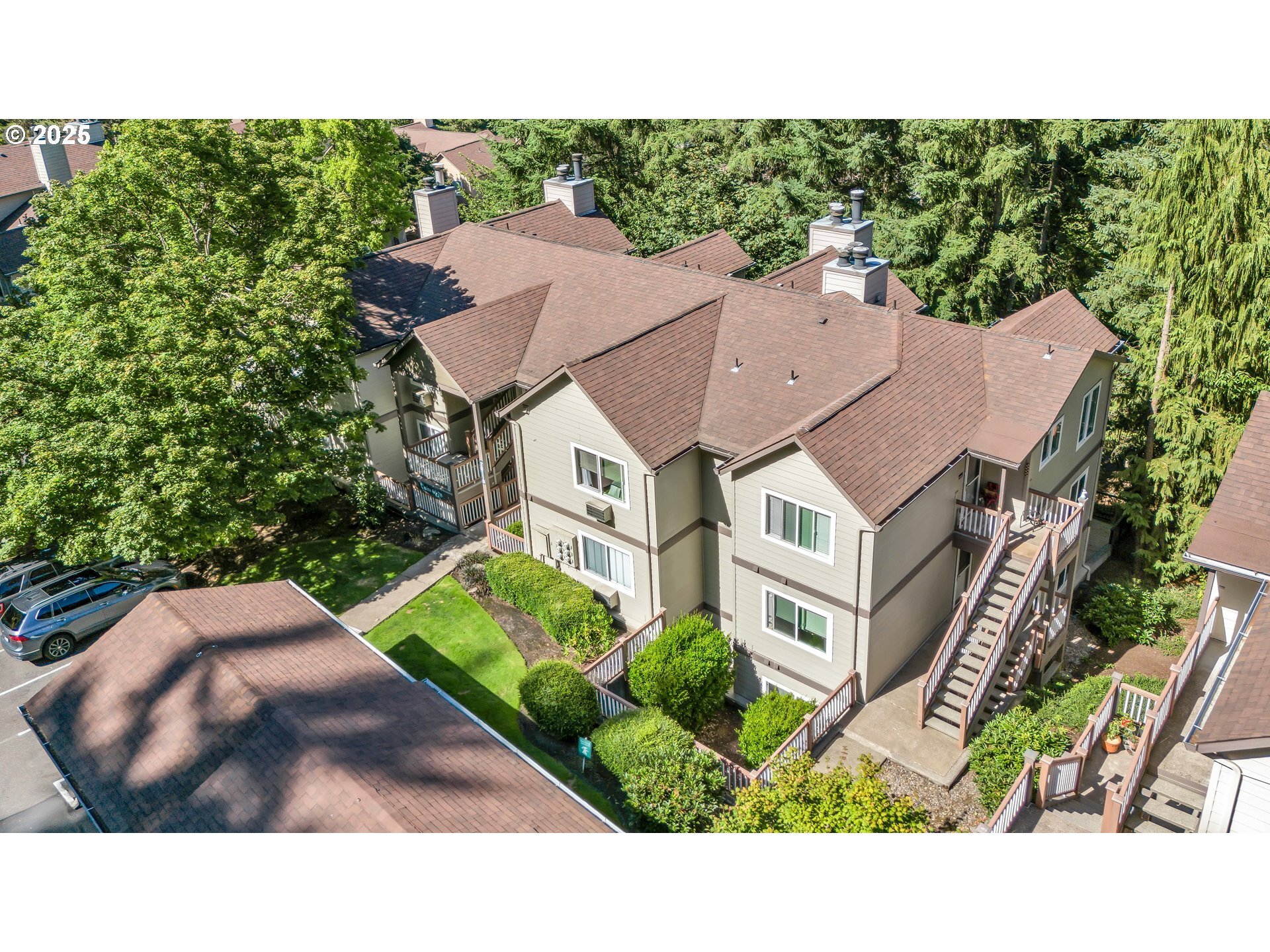 Property Photo: 20110 Larkspur Ln 71 OR 97068