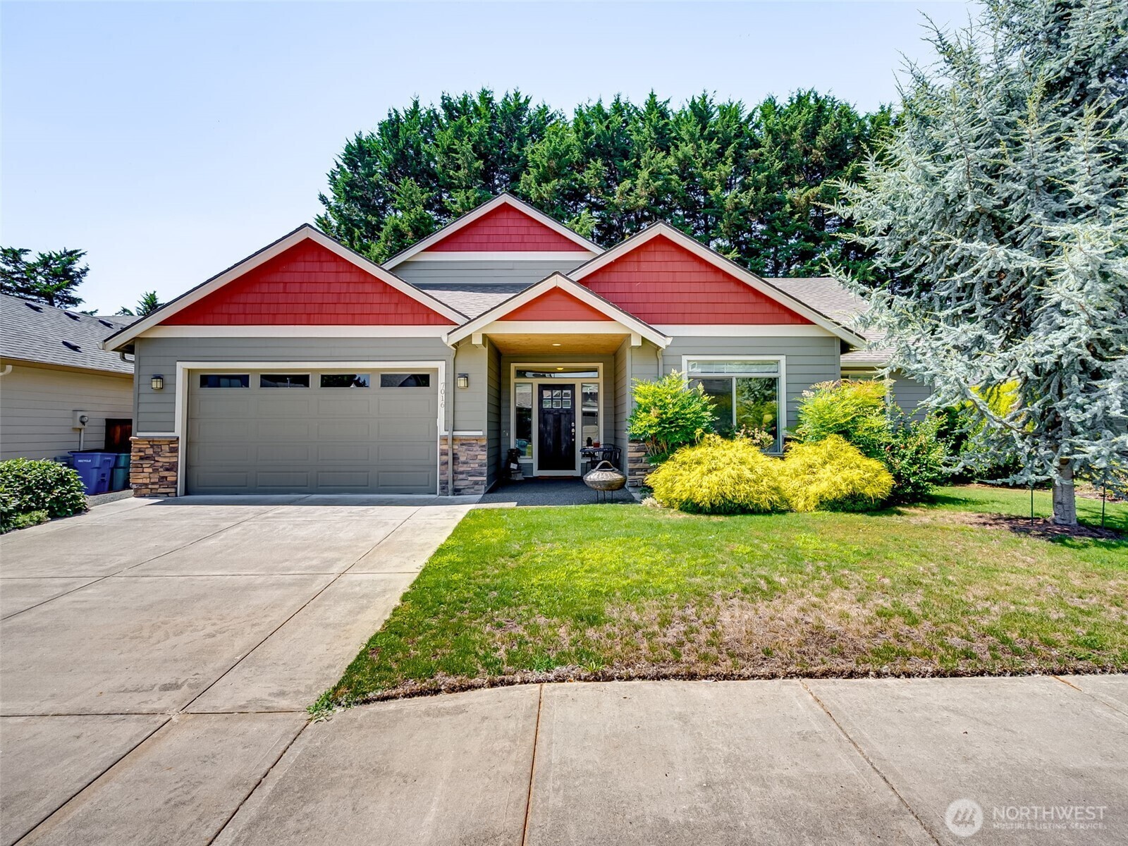 Property Photo: 7016 NW 23rd Court WA 98665