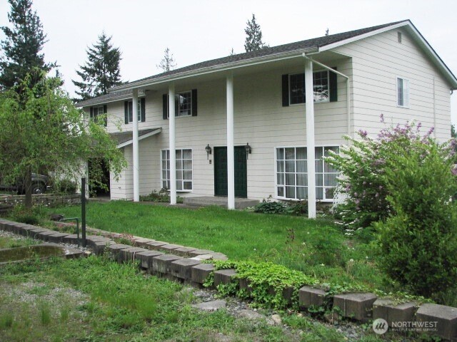 Property Photo:  18614  134th Street SE  WA 98272 