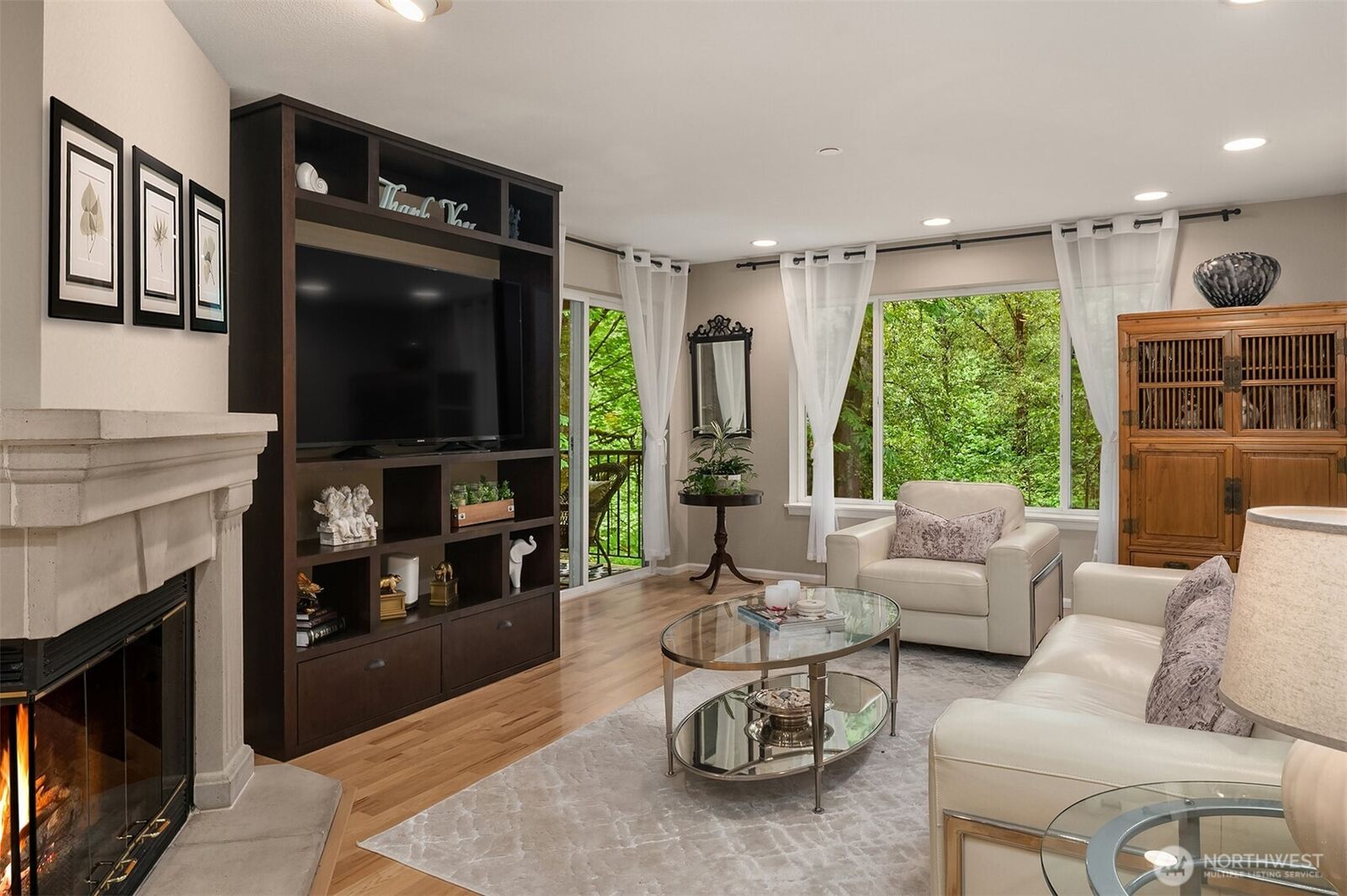 Property Photo:  2300  Jefferson Avenue NE A101  WA 98056 