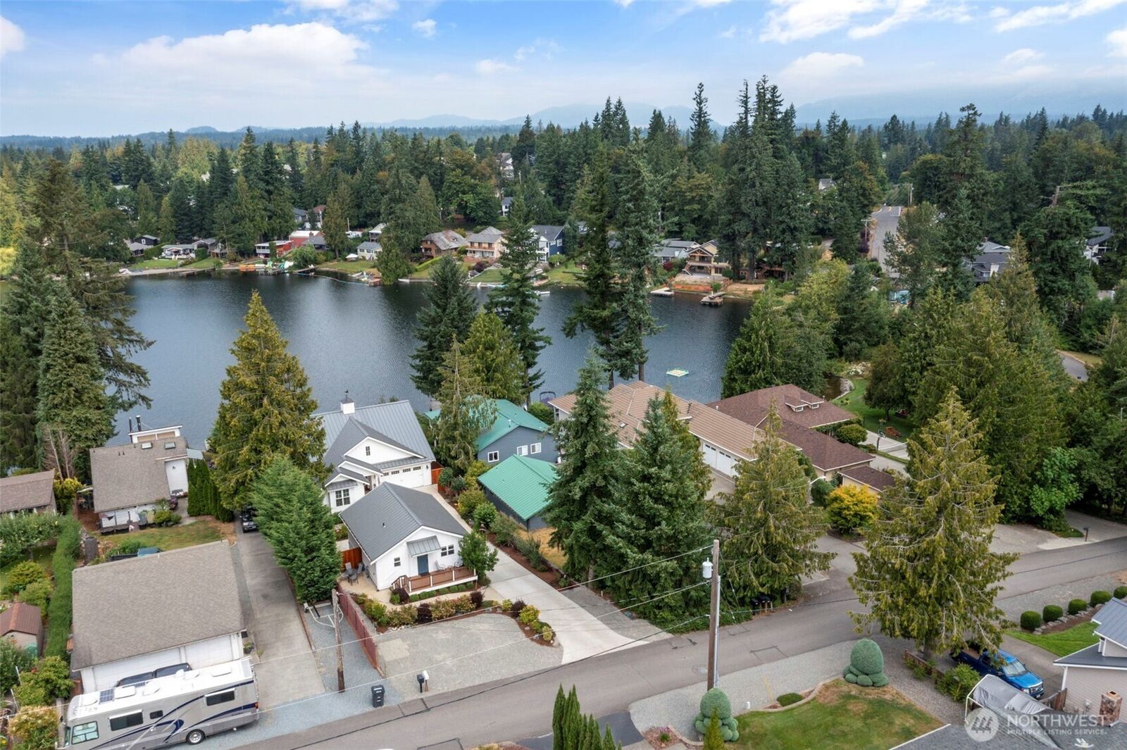 Property Photo:  21756 SE 262nd Place  WA 98038 