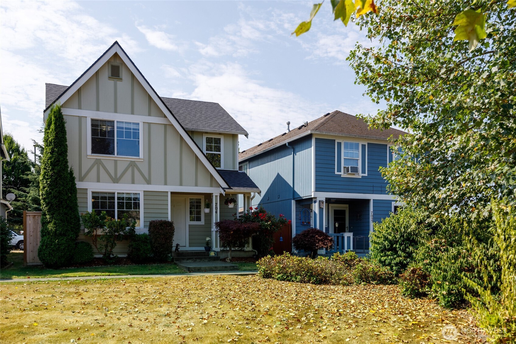 Property Photo: 704 29th Avenue SE WA 98374