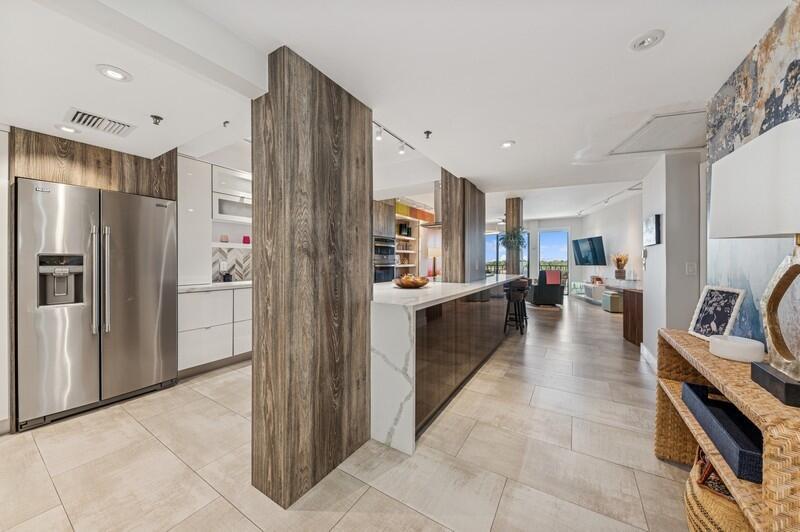 Property Photo:  1035 S Federal Highway Ph-8  FL 33483 