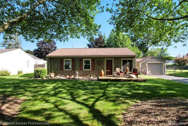 4022 Meigs Avenue  Waterford Twp MI 48329 photo