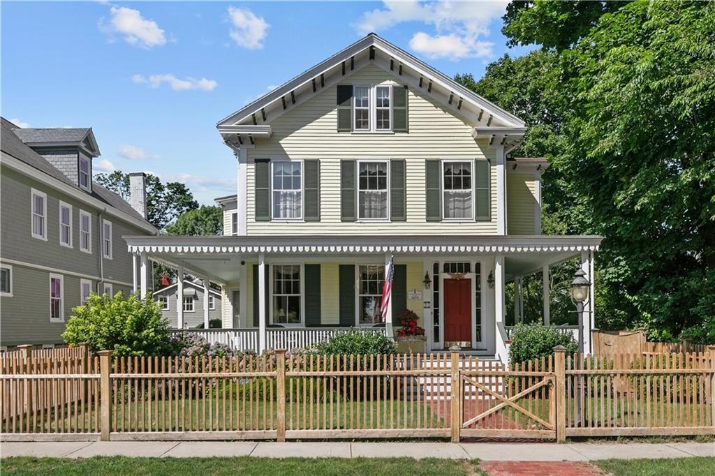 Property Photo: 22 Greenough Place RI 02840