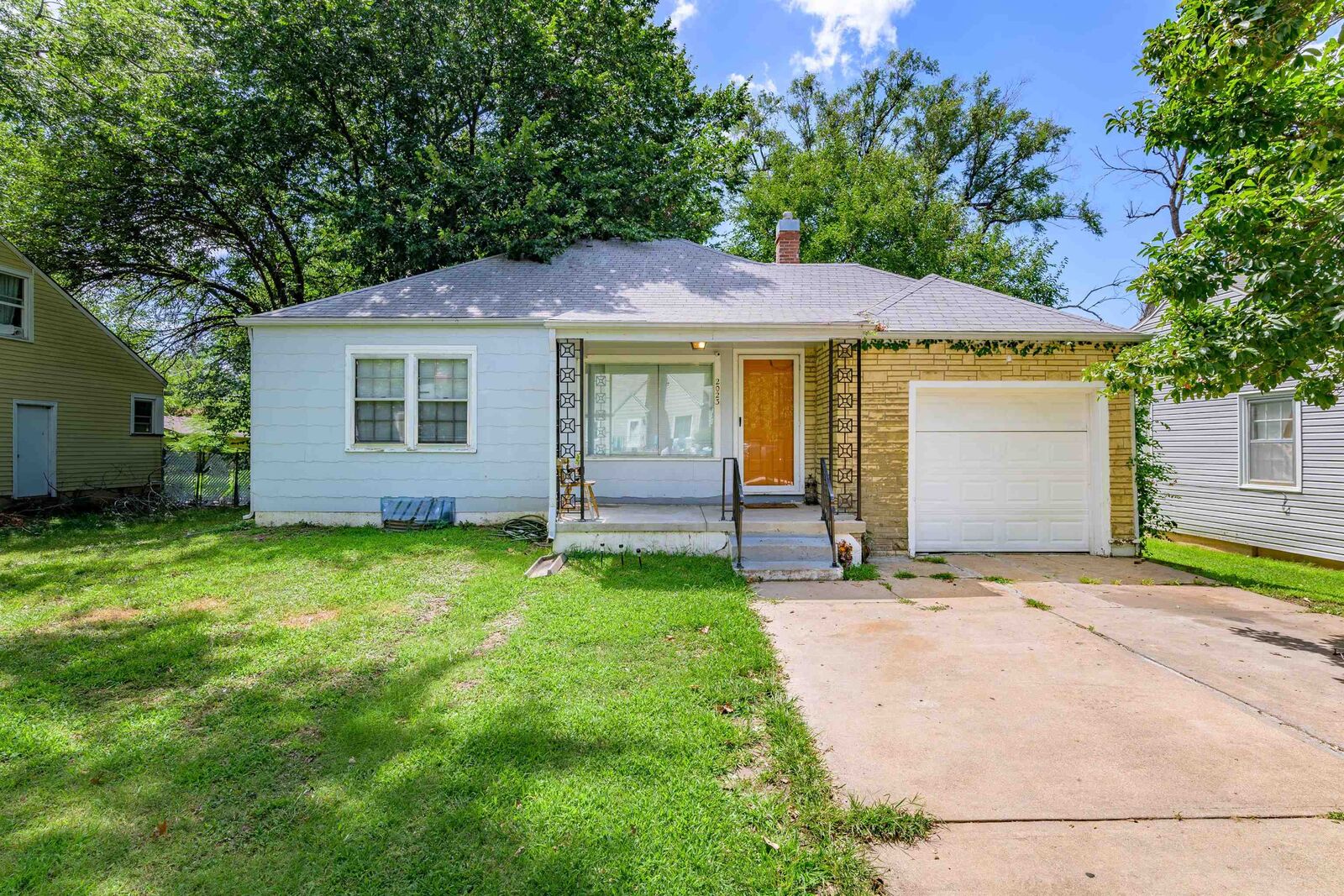 Property Photo: 2023 S Terrace Dr KS 67218-5043