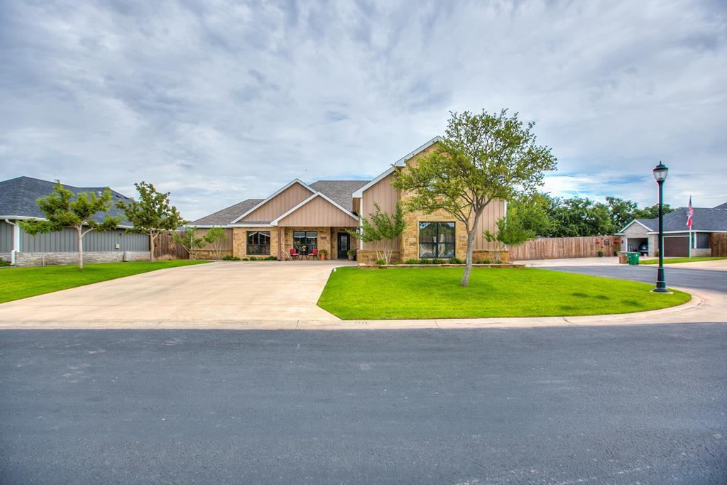 Property Photo: 2033 Silver Creek Court TX 76904