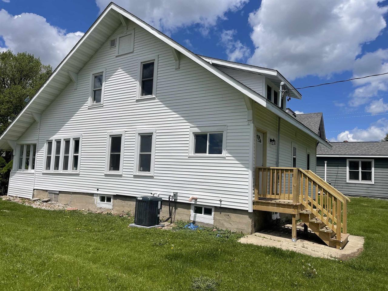Property Photo:  3155 North Main Street  WI 53533 