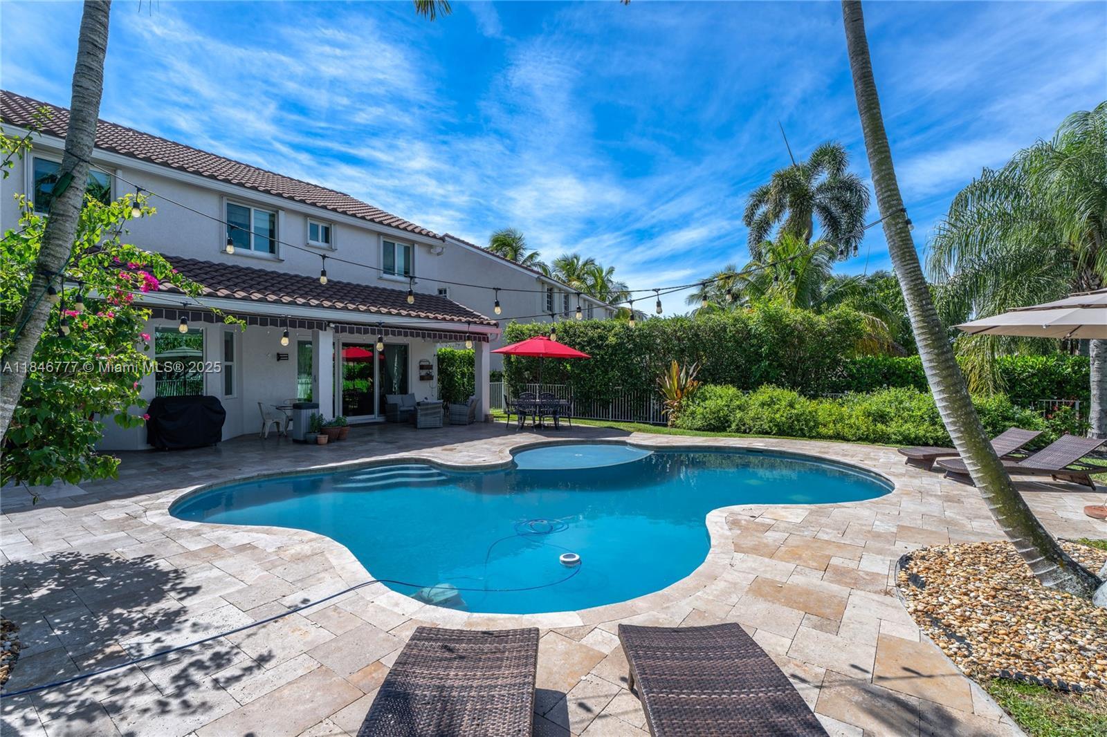 Property Photo:  1055 Cedar Falls Dr  FL 33327 