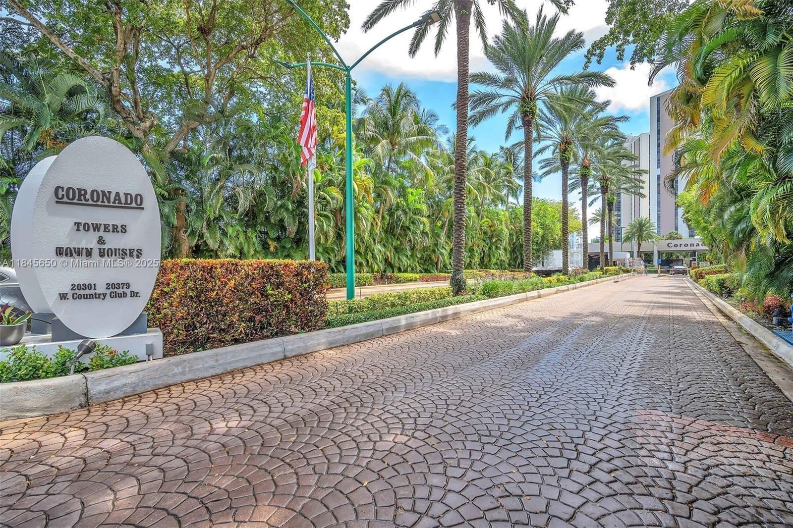 Property Photo:  20335 W Country Club Dr 206  FL 33180 