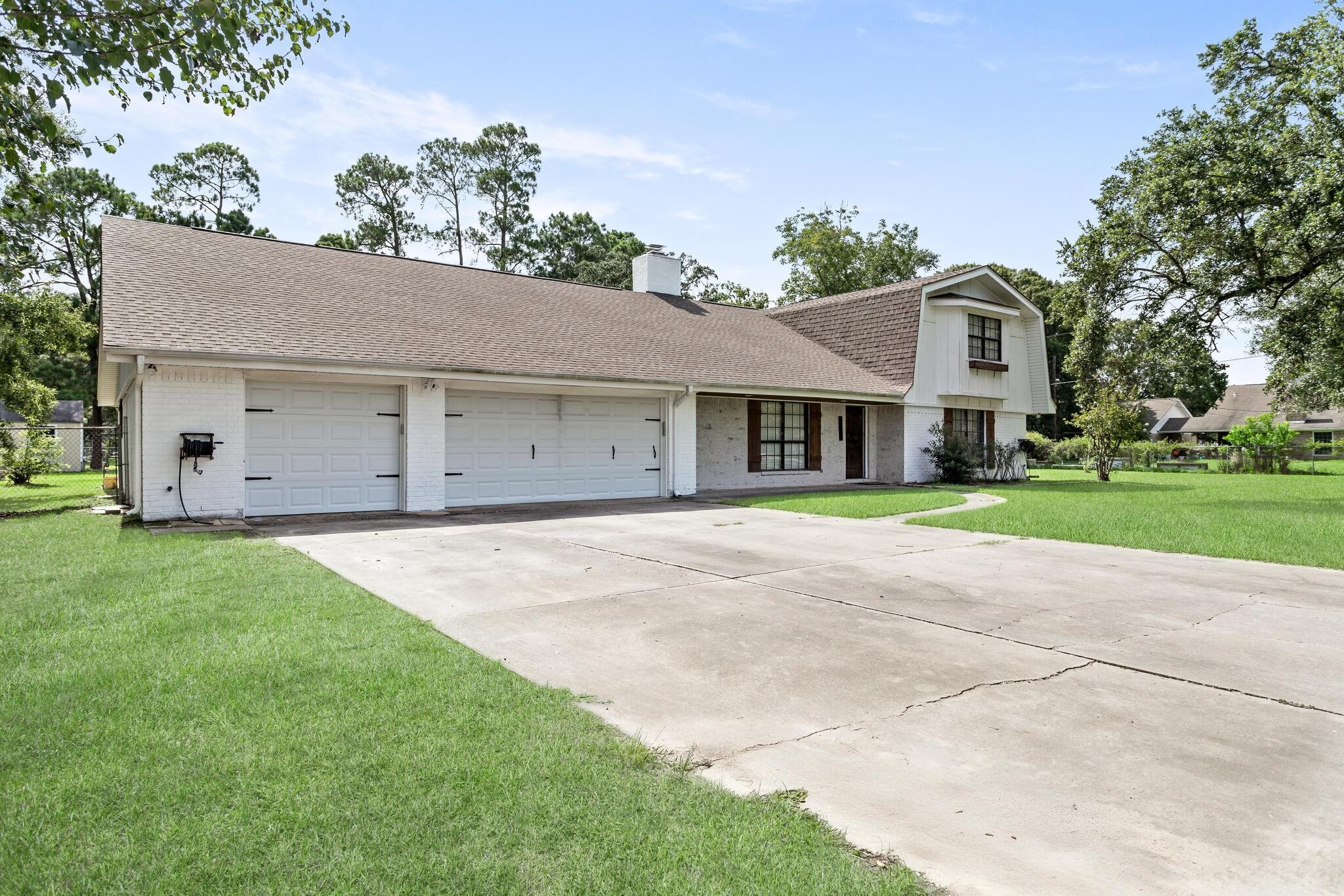 Property Photo:  5406 Lyre  TX 77630 