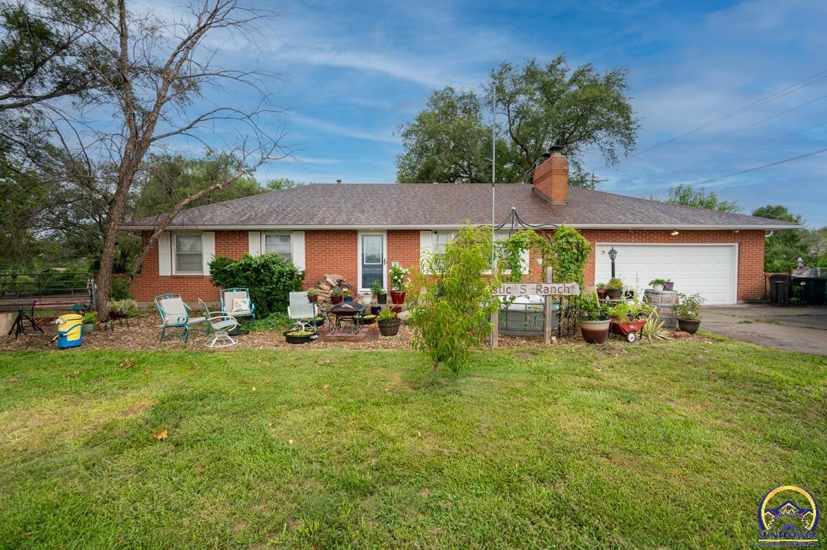 4945 NW Rochester Rd  Topeka KS 66617 photo
