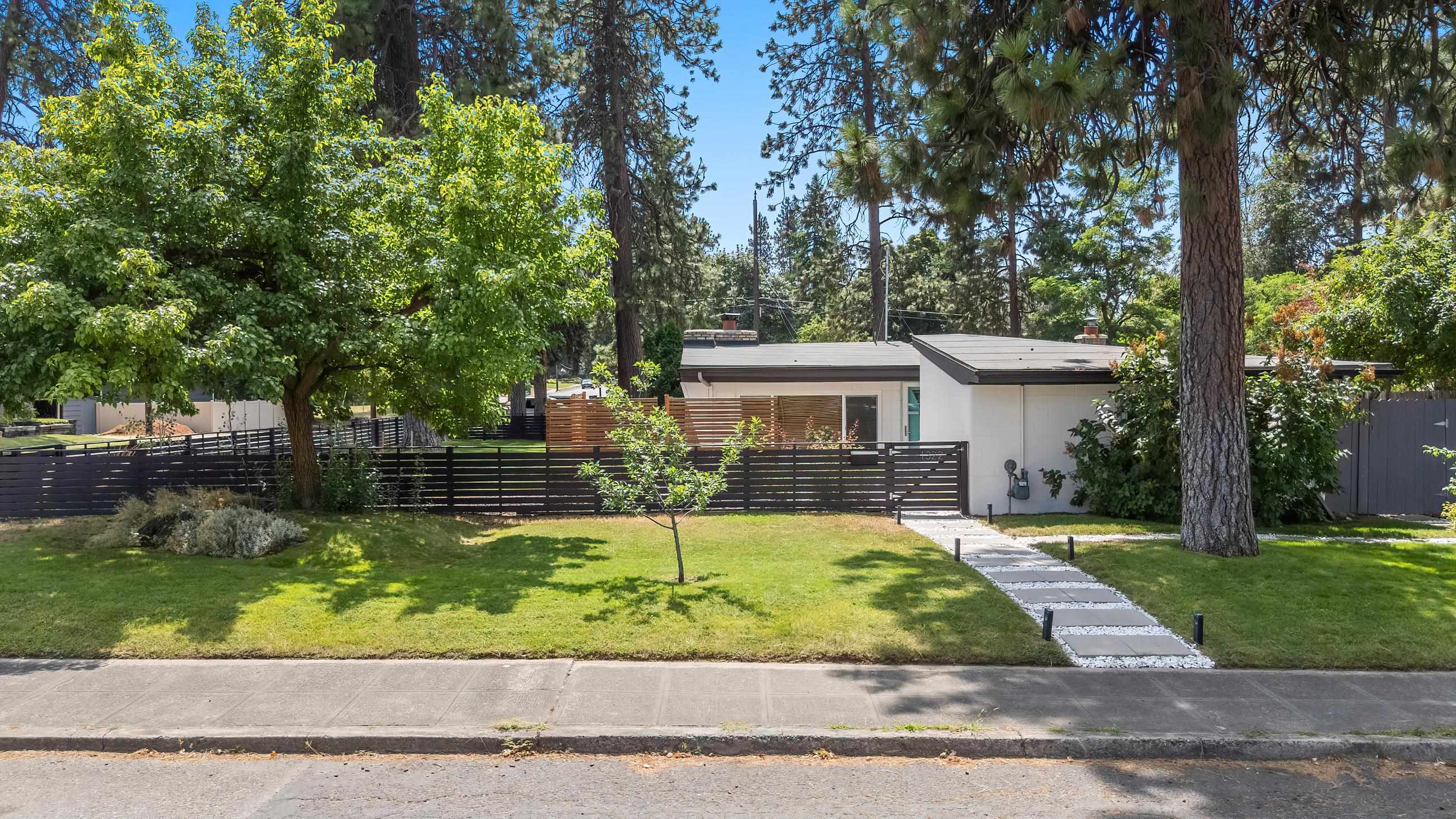 Property Photo:  1322 E 40th Ave  WA 99203 