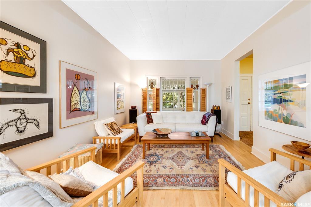 Property Photo: 424 6th Street SK S7H 1B8