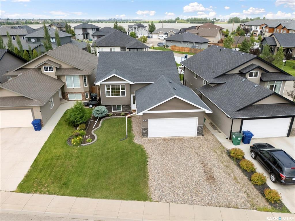 Property Photo:  907 Patrick Way  SK S7W 0G2 