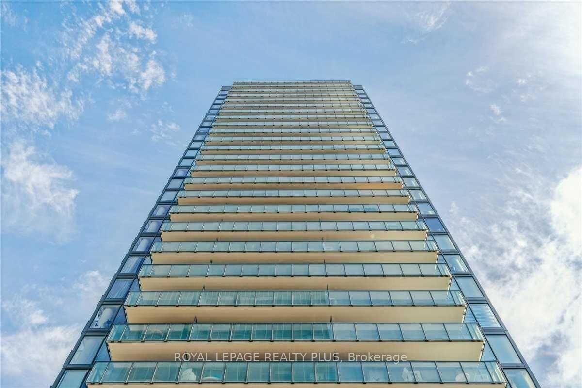 Property Photo:  99 Foxbar Road SW 302  ON M4V 2G5 