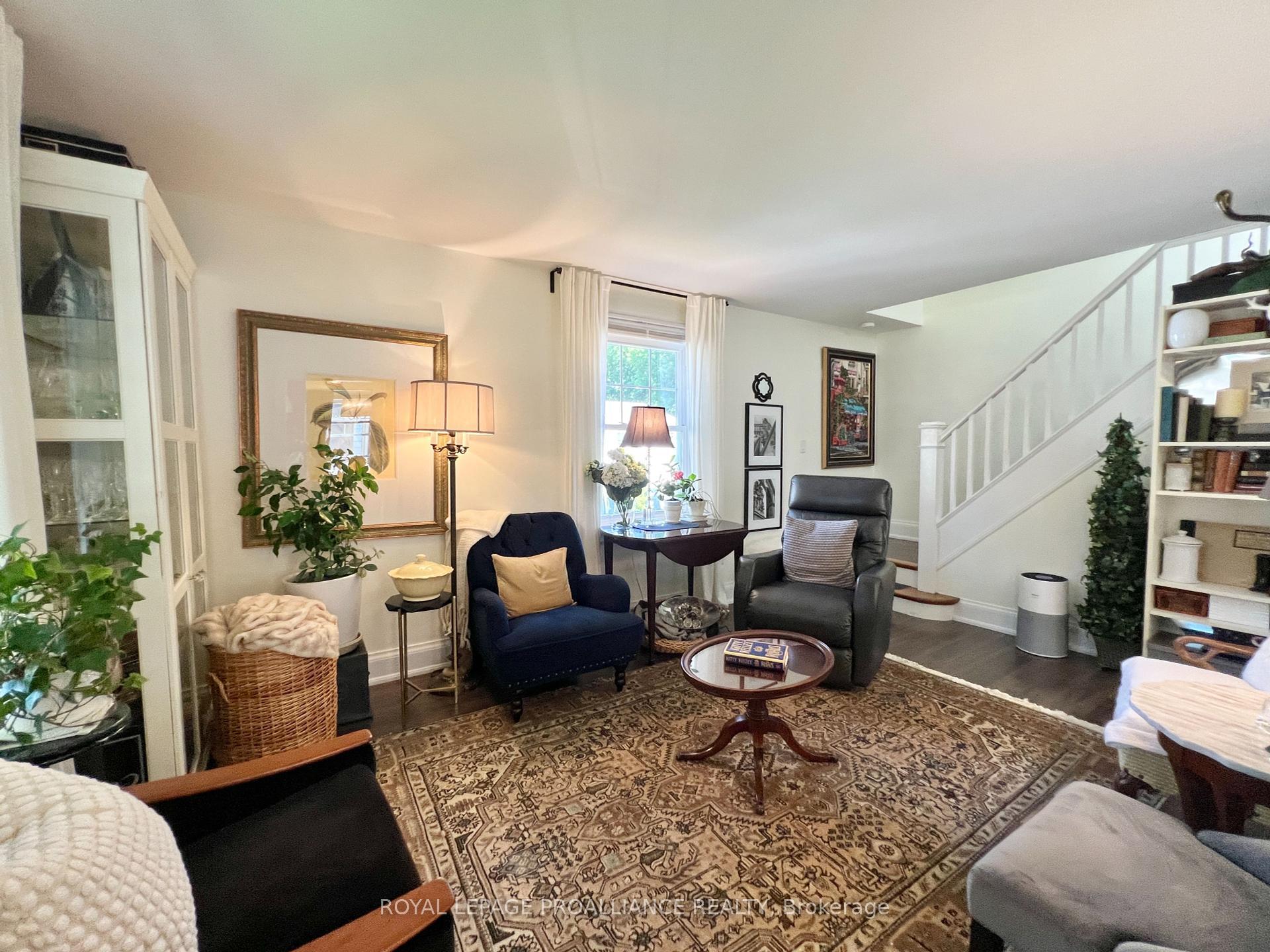 Property Photo: 173 Foster Avenue ON K8N 3P8