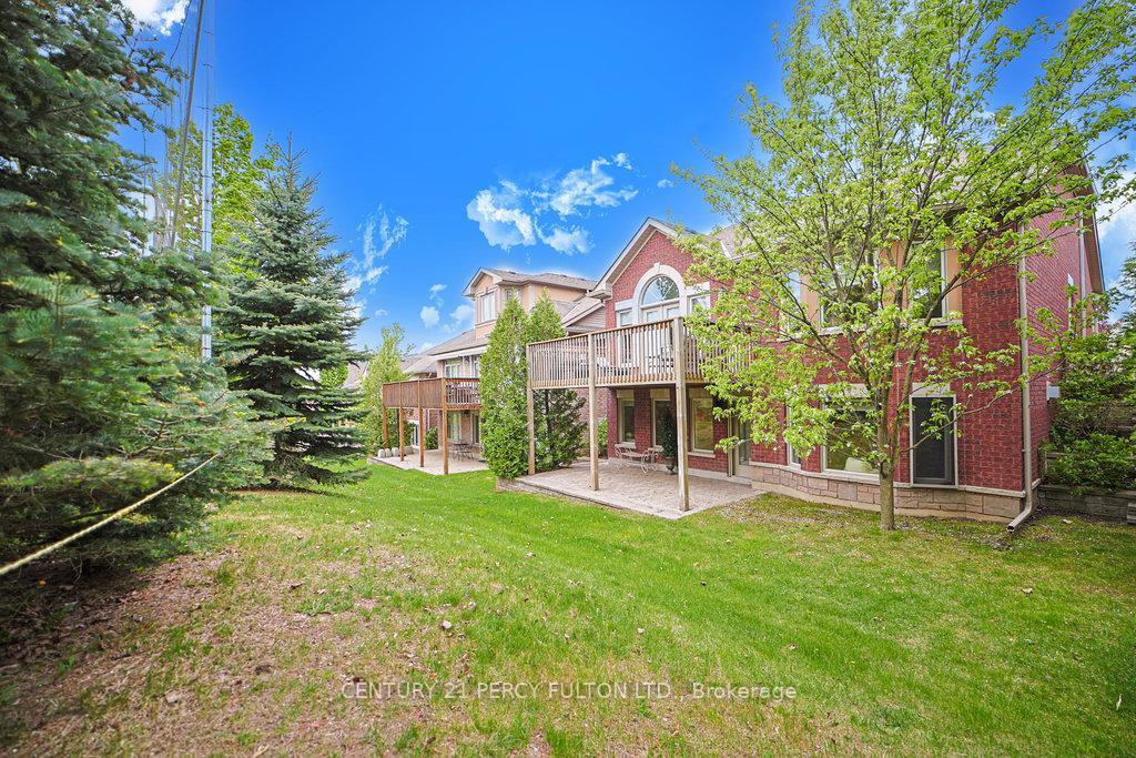 Property Photo:  159 Ridge Way  ON L9R 0H3 