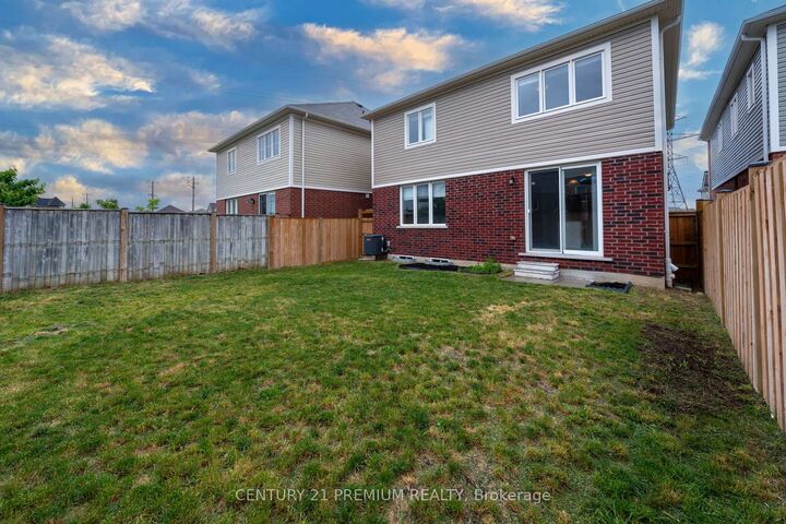 Property Photo:  685 Doon South Drive  ON N2P 2X5 