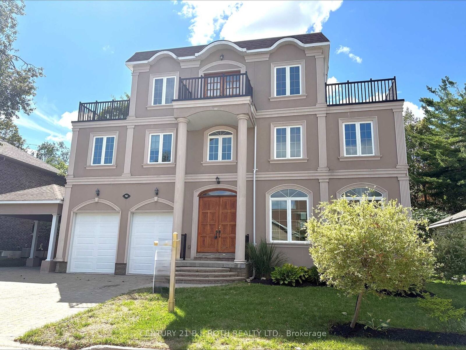 Property Photo: 16 Gray Lane ON L4N 7T1