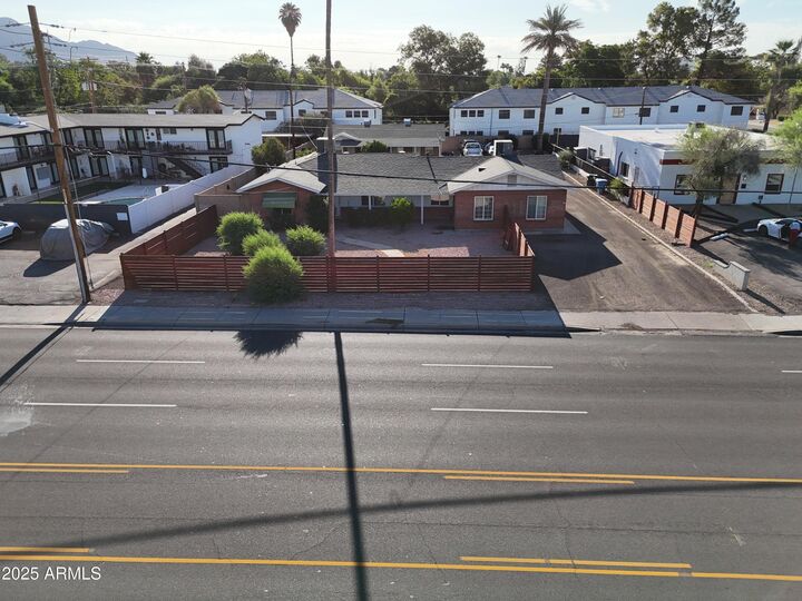 Property Photo:  3311 N 32nd Street Ofc  AZ 85018 