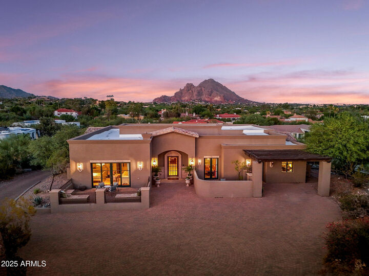 Property Photo: 5738 N 32nd Place AZ 85253
