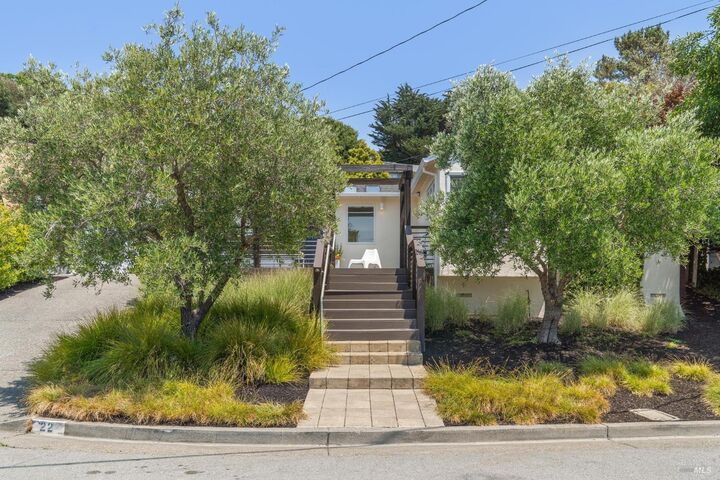 Property Photo: 22 Venus Court CA 94920