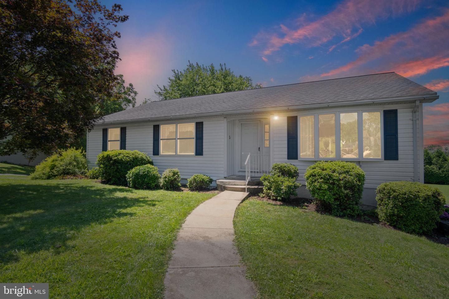 5 Pemberton Drive  East Berlin PA 17316 photo