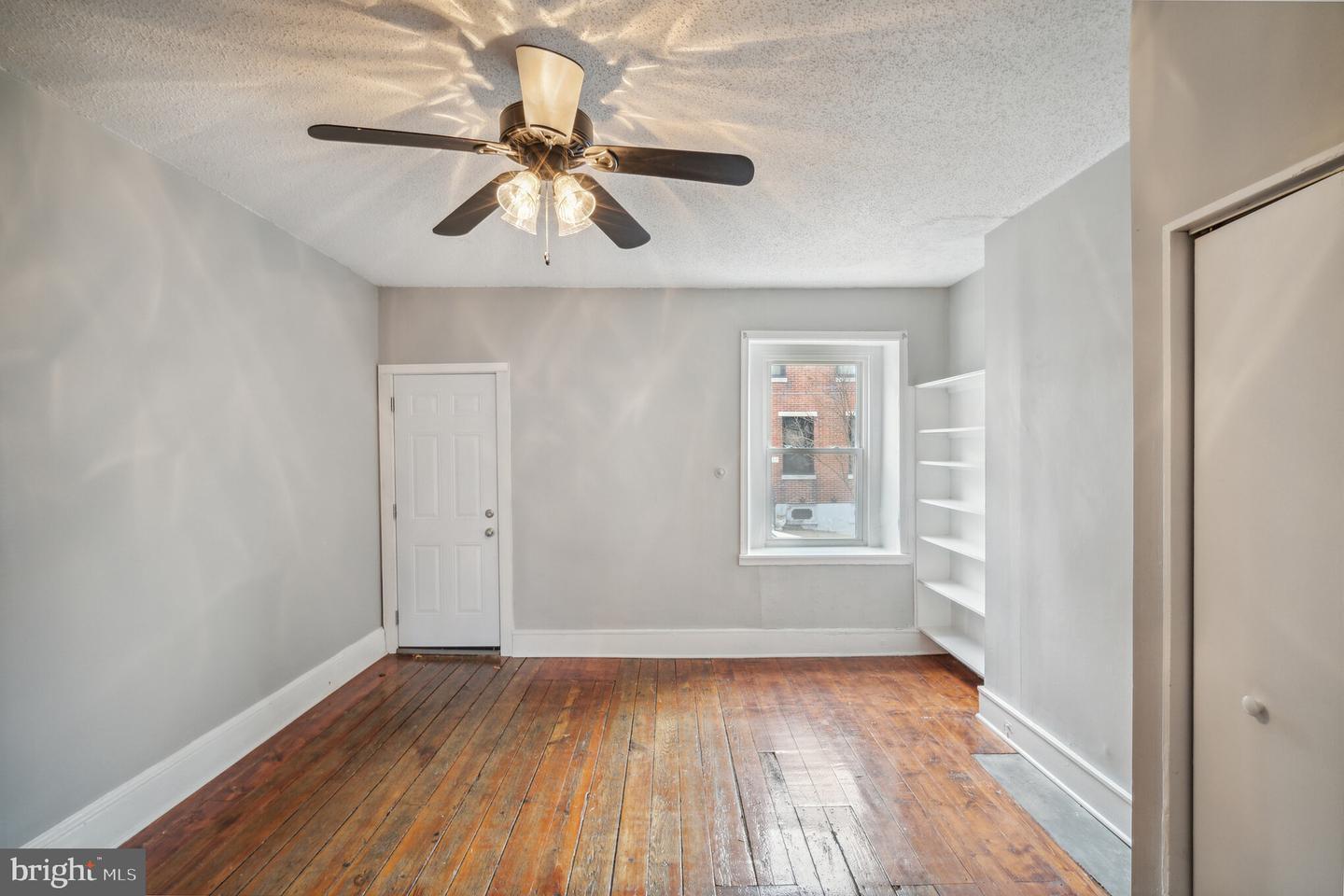 Property Photo: 220 Dupont Street PA 19127
