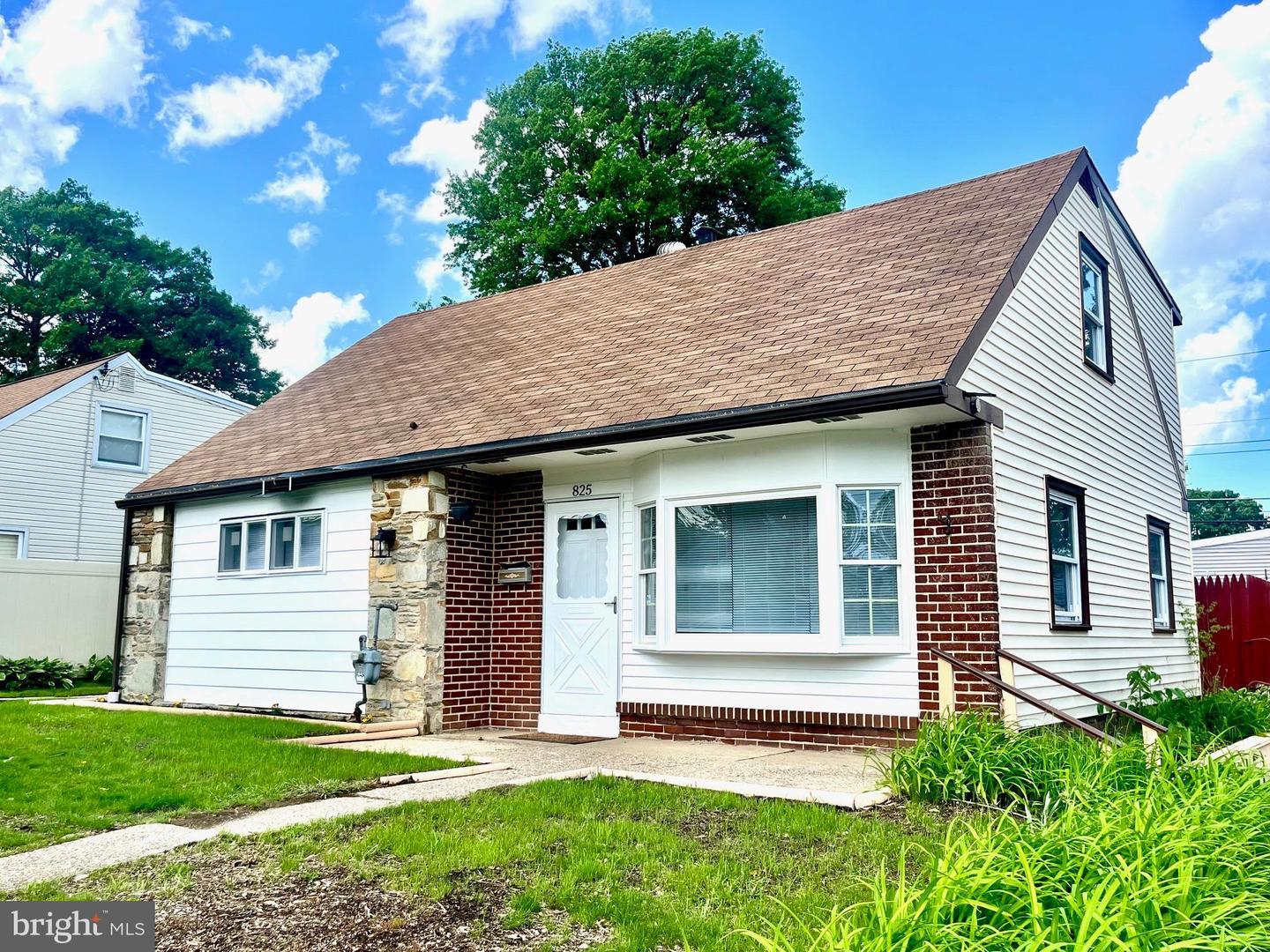 825 Delray Street  Philadelphia PA 19116 photo