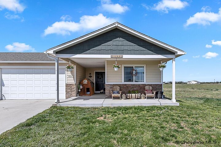 Property Photo: 1134 Verlan Way WY 82001