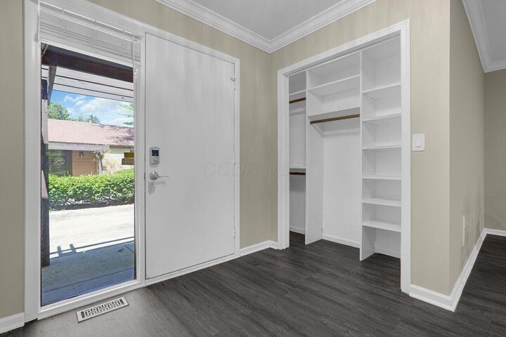 Property Photo:  3139 Rivermill Drive  OH 43220 