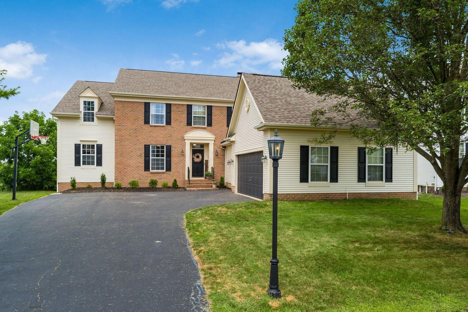 Property Photo:  6977 Cunningham Drive  OH 43054 