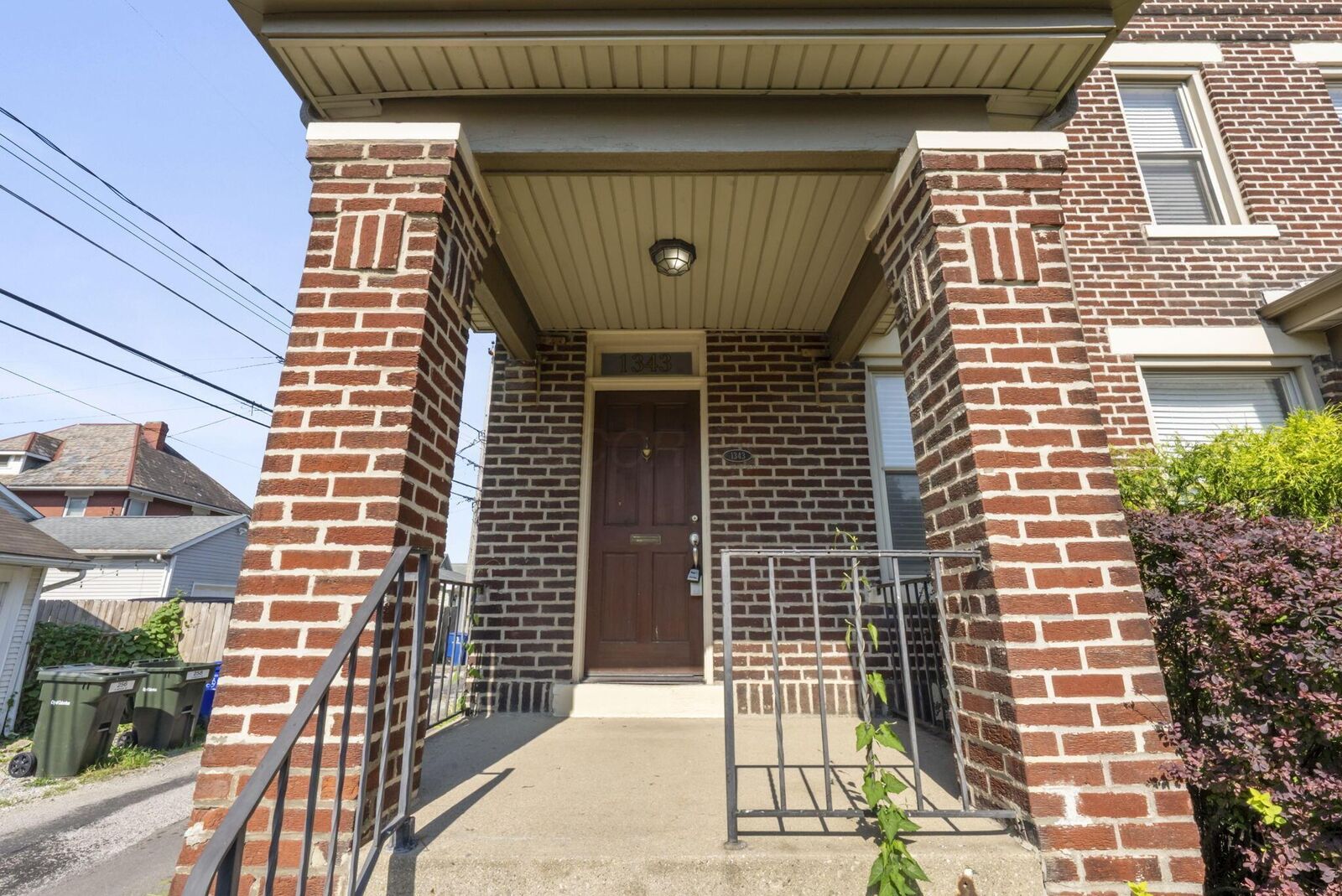 Property Photo:  1343 Bruck Street  OH 43206 