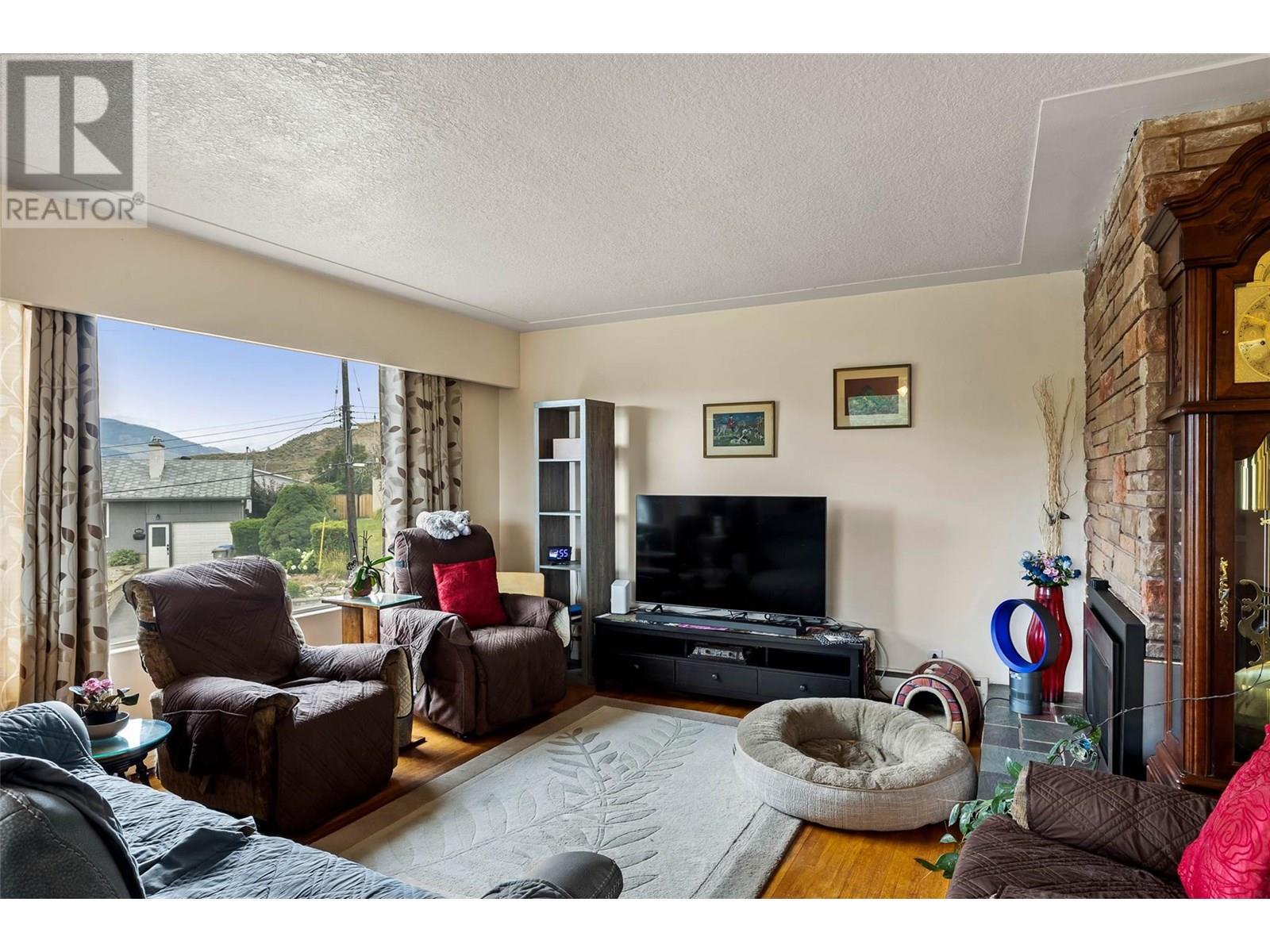Property Photo: 1001 McMurdo Drive BC V2C 3G8