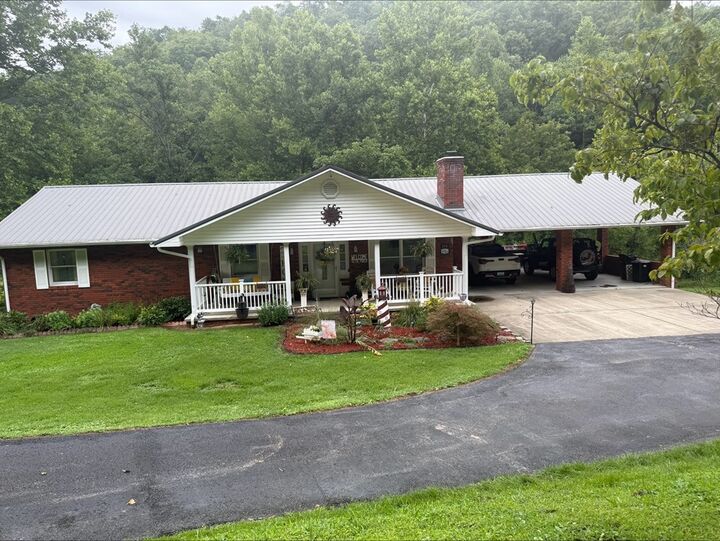 Property Photo: 658 Ky Hwy 3224 KY 41254