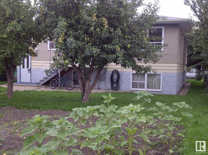 Property Photo:  10742 106 Street NW  AB T5H 2X9 