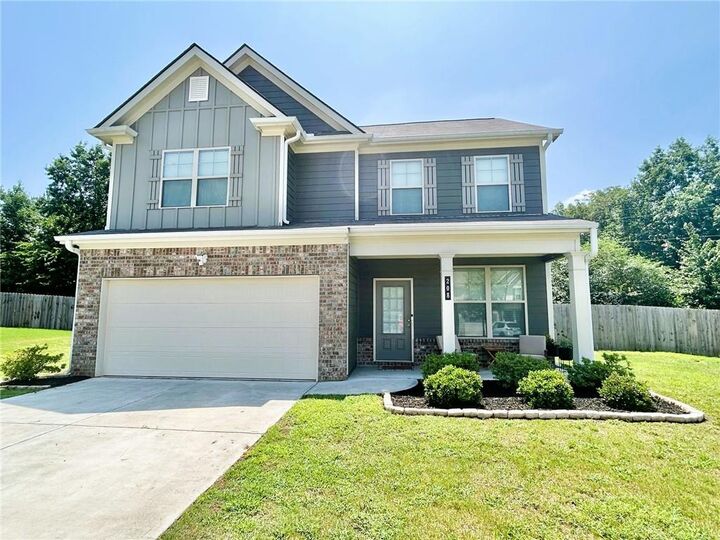 Property Photo: 208 McGinnis Circle GA 30701