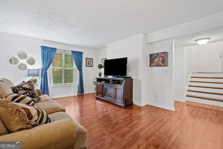 Property Photo:  102 Glenleaf Drive  GA 30092 