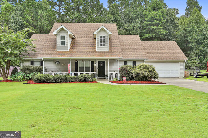 Property Photo: 1715 Honeybee Creek Drive GA 30224