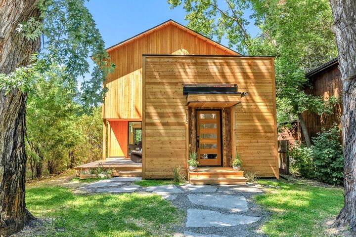 Property Photo: 715 N Montana MT 59715