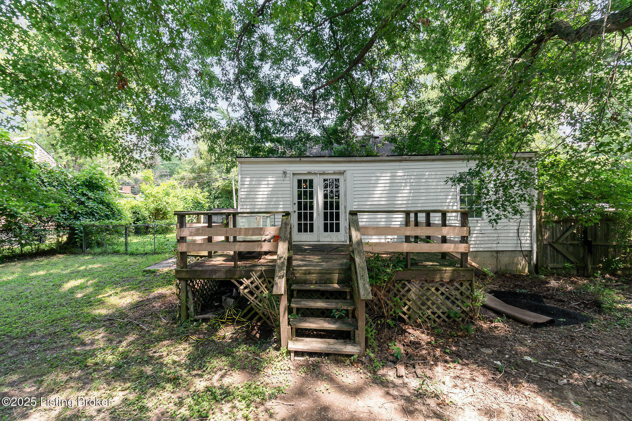 Property Photo:  1202 S Park Rd  KY 40118 