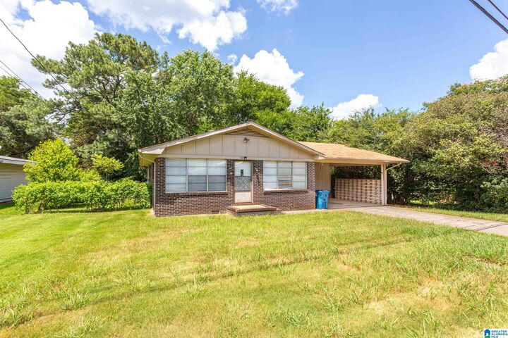 Property Photo:  305 Glade Road  AL 36206 