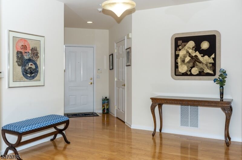 Property Photo:  3212 Franklin Ln 212  NJ 07866 