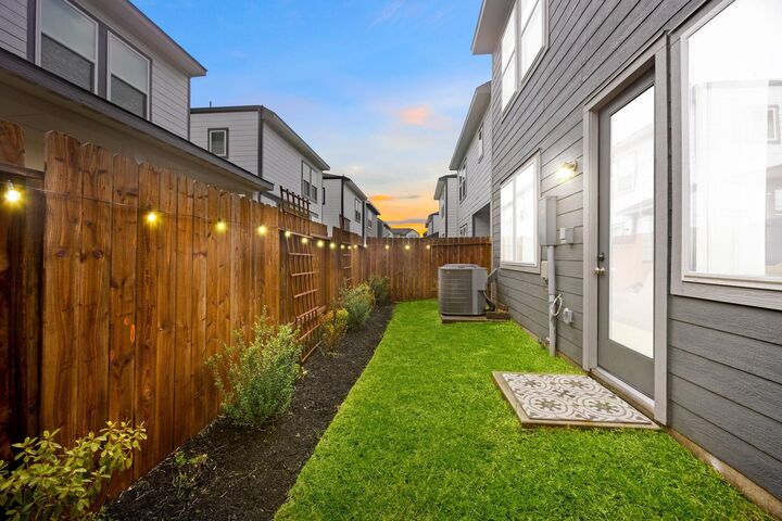 Property Photo: 9947 Storehouse Drive TX 77080