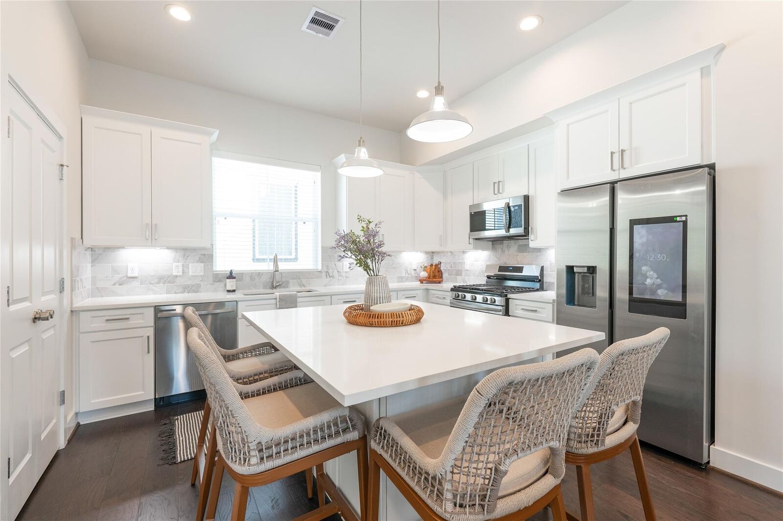 Property Photo:  5506E Wheatley Street  TX 77091 