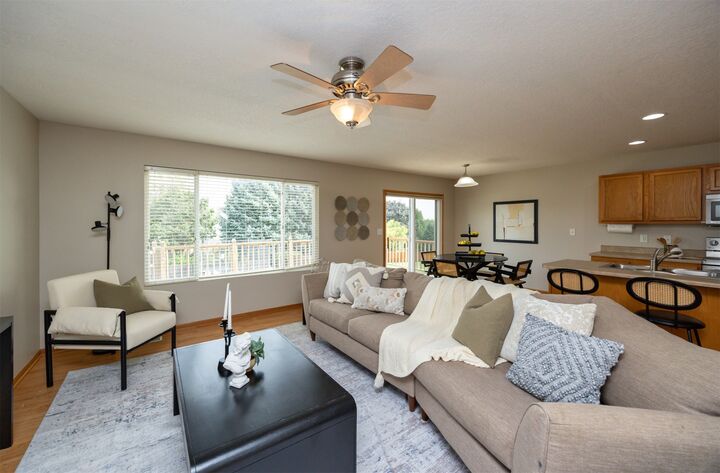 Property Photo: 9115 Cowden Drive IA 50131
